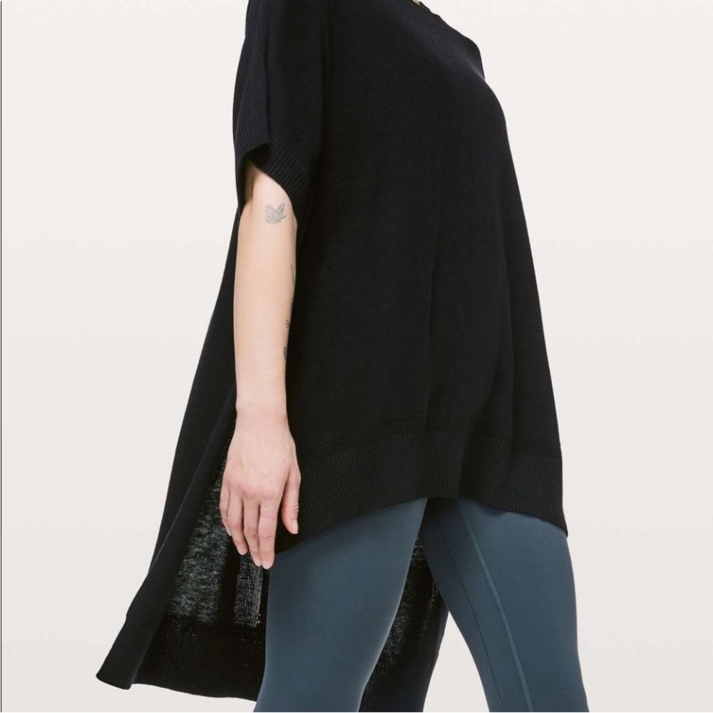 Lululemon Be At Ease Cashmere Blend Tunic Short Sleeve Poncho
Black Sweater OS